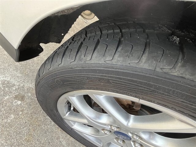 2015 Ford Focus in Greenville, SC 29607 - 18087630 11