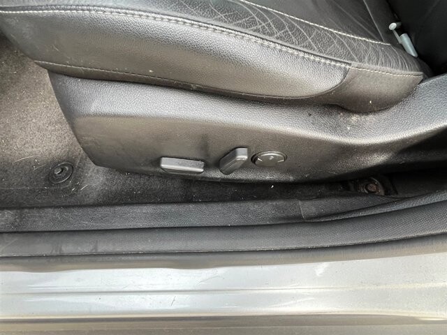 2015 Ford Focus in Greenville, SC 29607 - 18087630 24