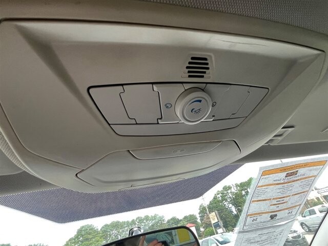 2015 Ford Focus in Greenville, SC 29607 - 18087630 29