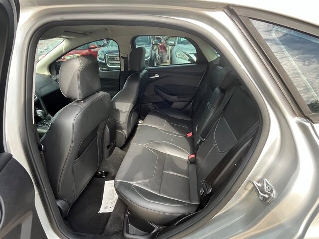 2015 Ford Focus in Greenville, SC 29607 - 18087630 21
