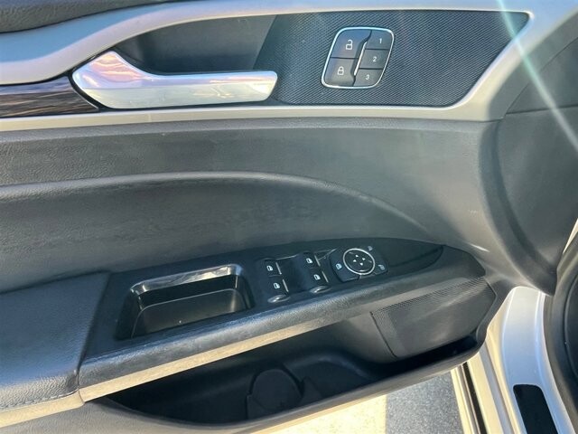 2014 Ford Fusion in Greenville, SC 29607 - 18087640 23