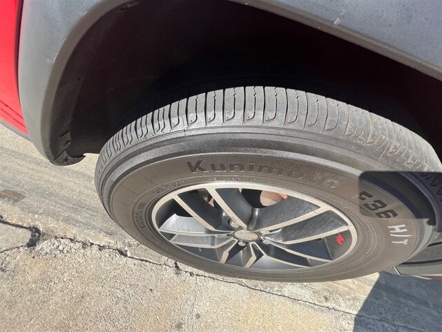 2017 Jeep Grand Cherokee in Greenville, SC 29607 - 18087641 10