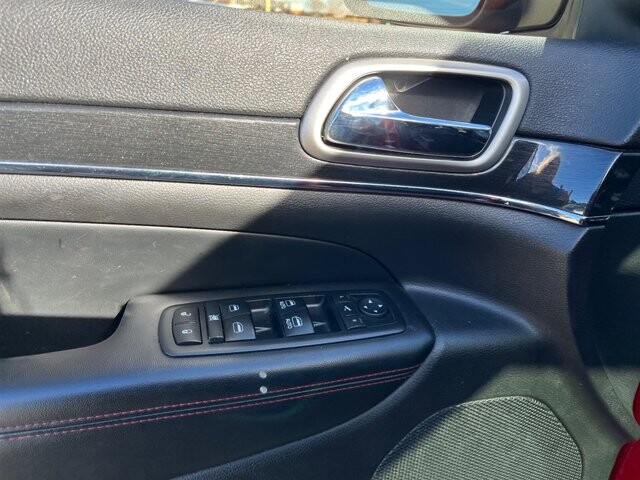 2017 Jeep Grand Cherokee in Greenville, SC 29607 - 18087641 32