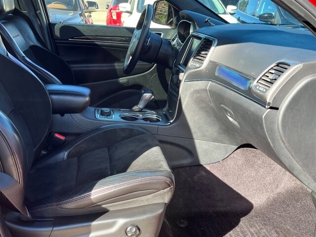 2017 Jeep Grand Cherokee in Greenville, SC 29607 - 18087641 15