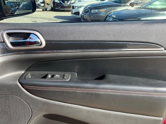 2017 Jeep Grand Cherokee in Greenville, SC 29607 - 18087641 14