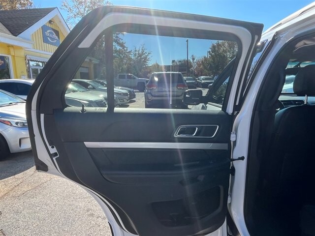 2016 Ford Explorer in Greenville, SC 29607 - 18087645 28