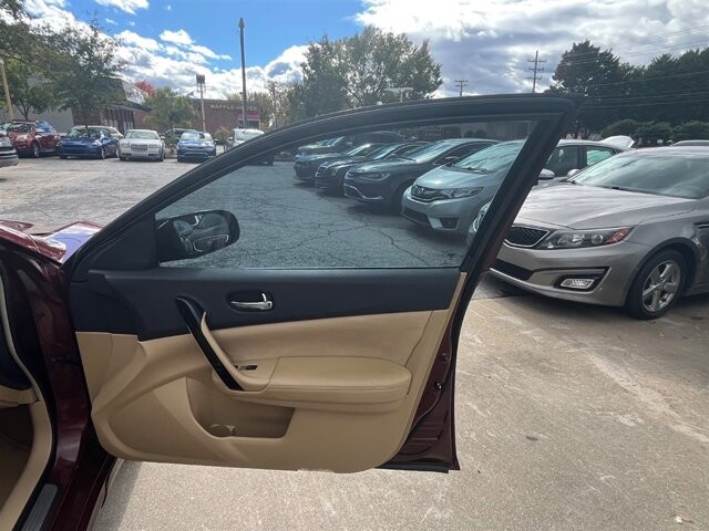2010 Nissan Maxima in Greenville, SC 29607 - 18087646 13