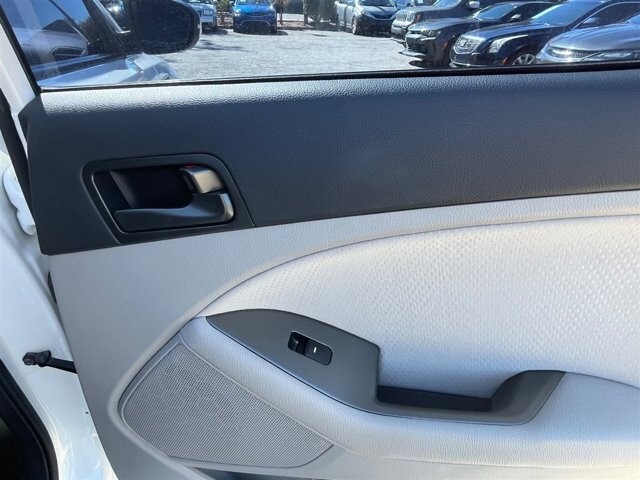 2015 Kia Optima in Greenville, SC 29607 - 18087647 17