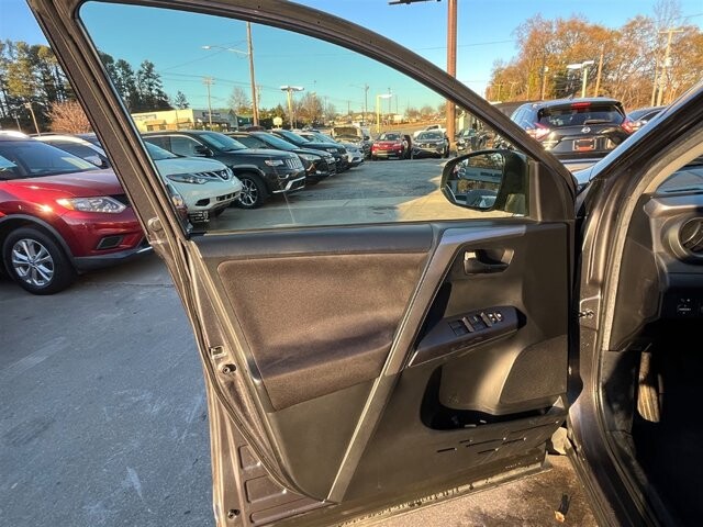 2017 Toyota RAV4 in Greenville, SC 29607 - 18087650 27