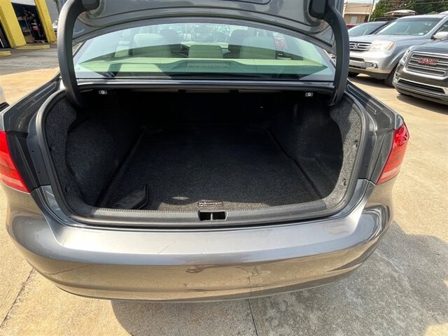 2013 Volkswagen Passat in Greenville, SC 29607 - 18087659 22
