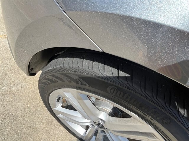 2013 Volkswagen Passat in Greenville, SC 29607 - 18087659 12