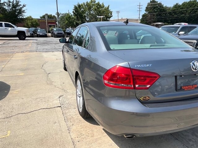 2013 Volkswagen Passat in Greenville, SC 29607 - 18087659 5
