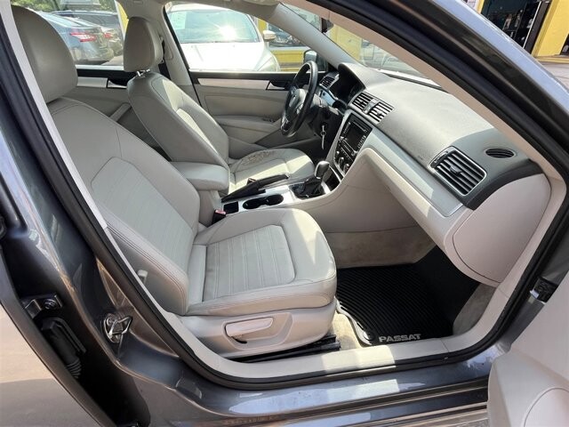 2013 Volkswagen Passat in Greenville, SC 29607 - 18087659 15