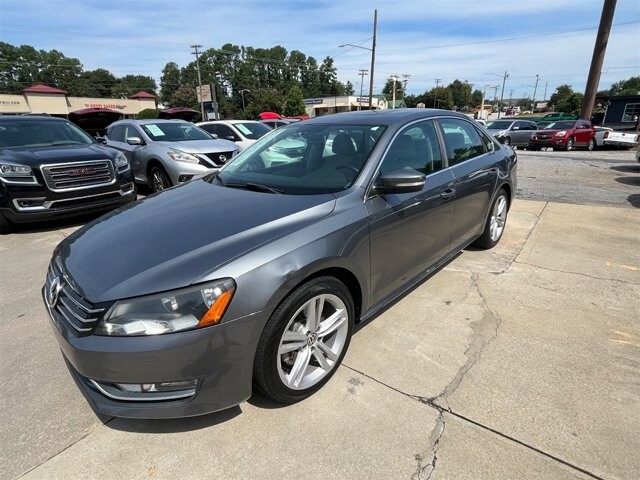 2013 Volkswagen Passat in Greenville, SC 29607 - 18087659 7