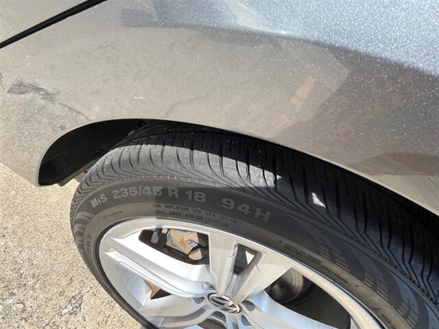 2013 Volkswagen Passat in Greenville, SC 29607 - 18087659 11