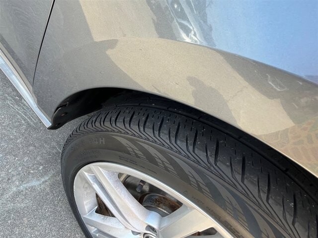 2013 Volkswagen Passat in Greenville, SC 29607 - 18087659 9