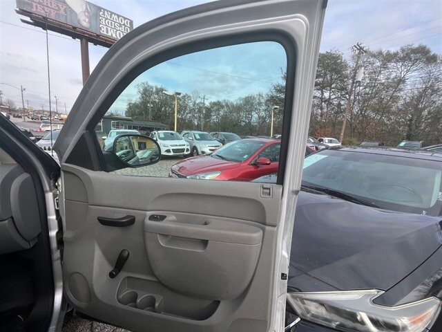 2013 Chevrolet Silverado 1500 in Greenville, SC 29607 - 18087660 10