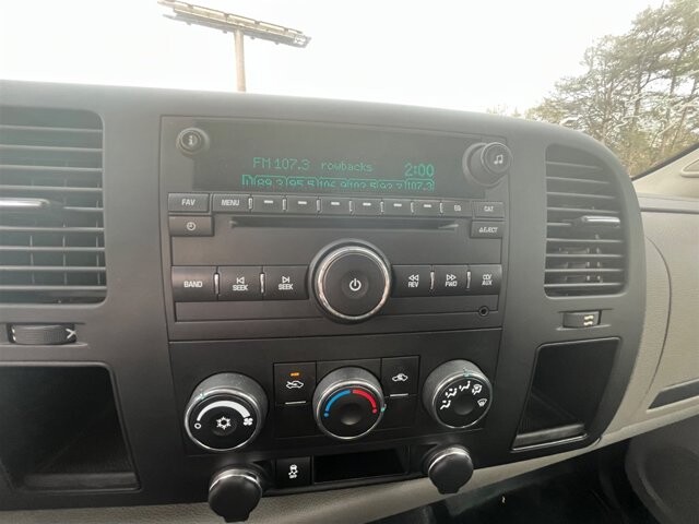 2013 Chevrolet Silverado 1500 in Greenville, SC 29607 - 18087660 28