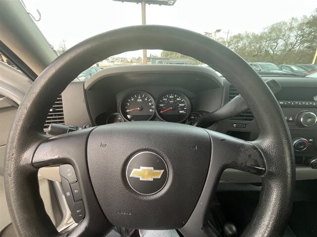 2013 Chevrolet Silverado 1500 in Greenville, SC 29607 - 18087660 25