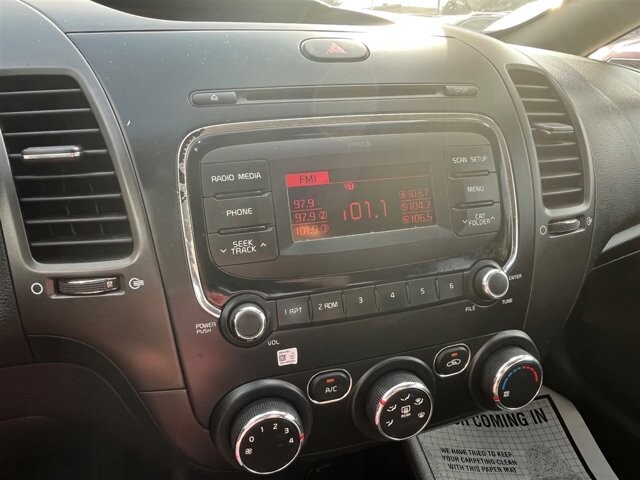 2017 Kia Forte in Greenville, SC 29607 - 18087661 30