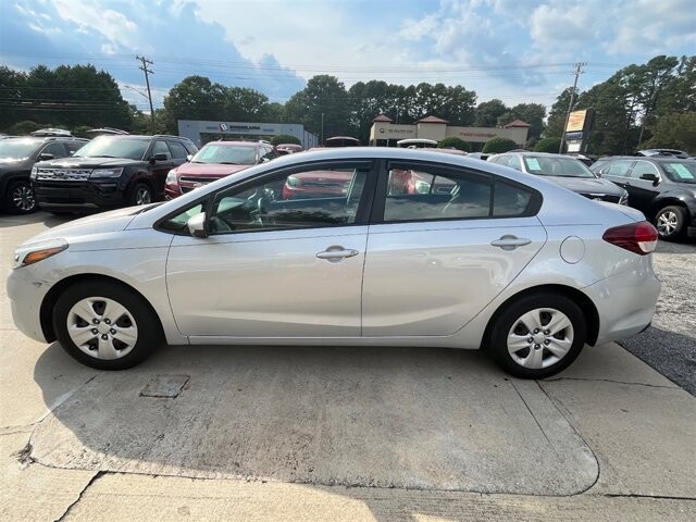 2017 Kia Forte in Greenville, SC 29607 - 18087661 6
