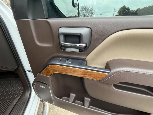 2015 Chevrolet Silverado 1500 in Greenville, SC 29607 - 18087662 14