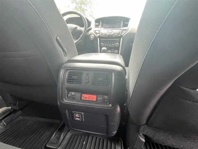 2018 Nissan Pathfinder in Greenville, SC 29607 - 18087664 20
