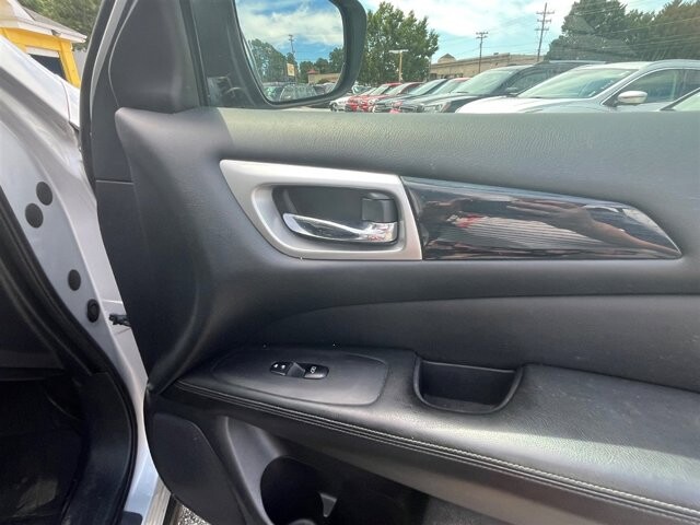 2018 Nissan Pathfinder in Greenville, SC 29607 - 18087664 14