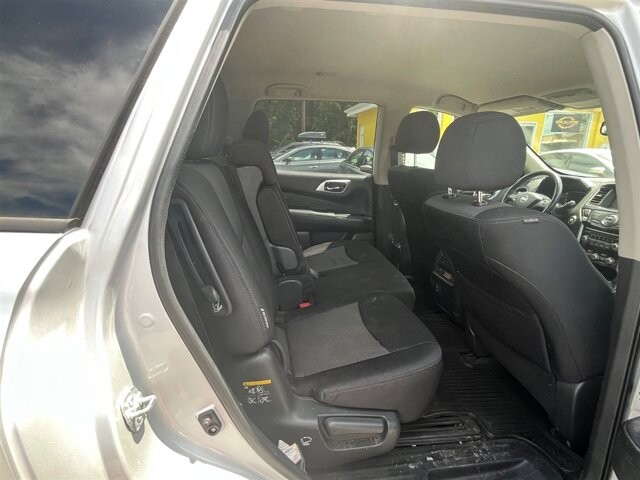 2018 Nissan Pathfinder in Greenville, SC 29607 - 18087664 19