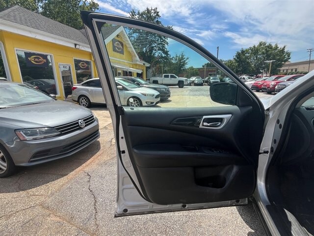 2018 Nissan Pathfinder in Greenville, SC 29607 - 18087664 25