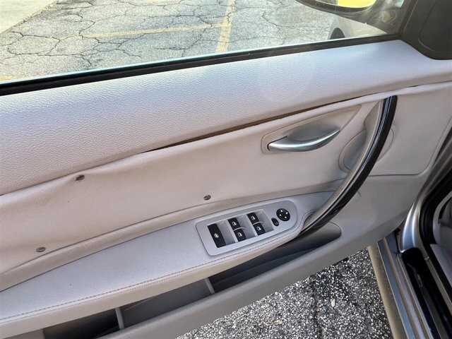 2009 BMW 128i in Greenville, SC 29607 - 18087666 21