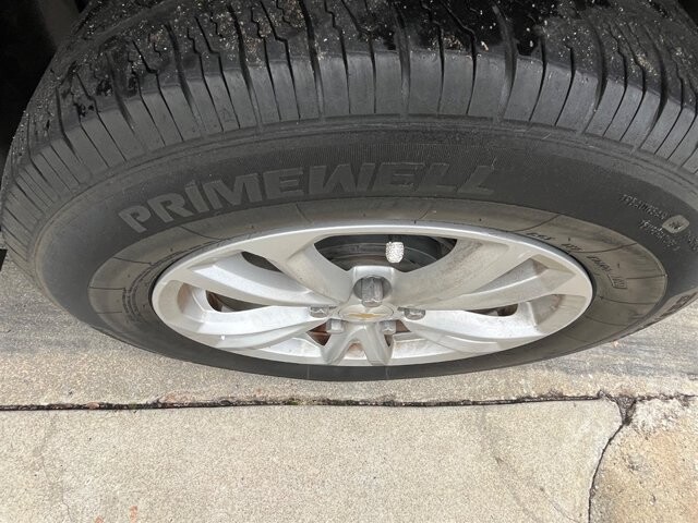 2016 Chevrolet Equinox in Greenville, SC 29607 - 18087669 11