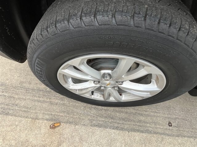 2016 Chevrolet Equinox in Greenville, SC 29607 - 18087669 10