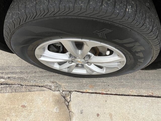 2016 Chevrolet Equinox in Greenville, SC 29607 - 18087669 12