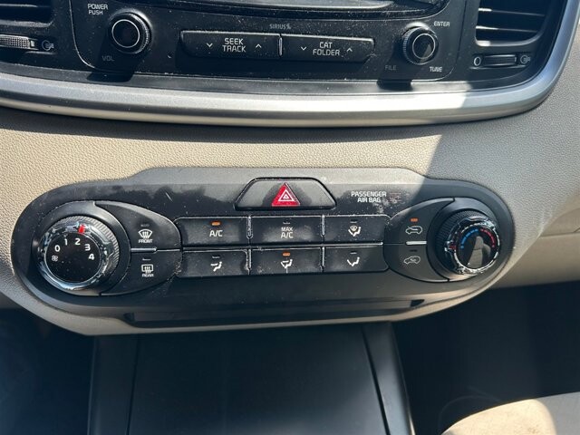 2017 Kia Sorento in Greenville, SC 29607 - 18087670 44