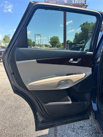 2017 Kia Sorento in Greenville, SC 29607 - 18087670 28