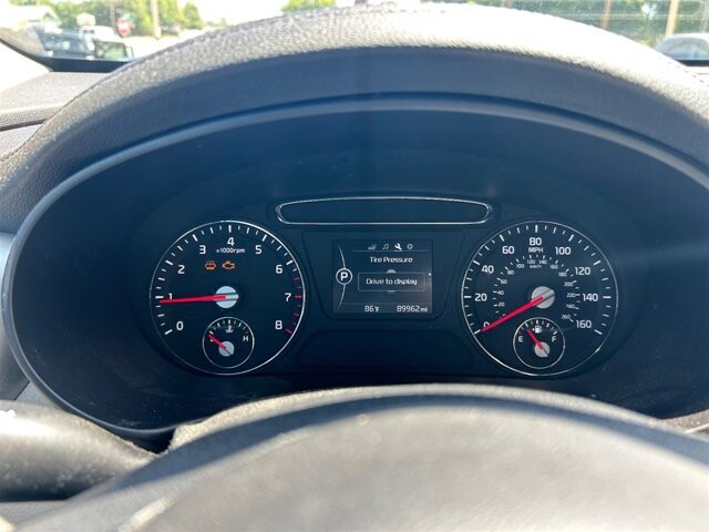 2017 Kia Sorento in Greenville, SC 29607 - 18087670 38