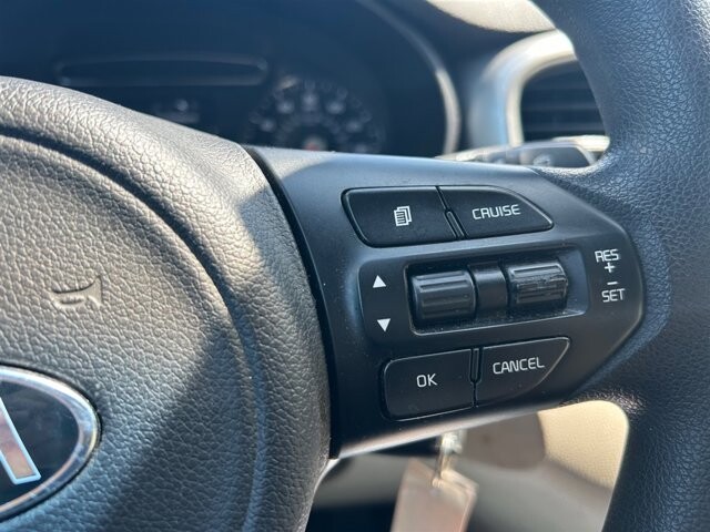 2017 Kia Sorento in Greenville, SC 29607 - 18087670 37