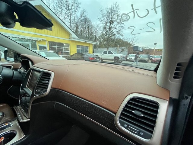 2016 Jeep Grand Cherokee in Greenville, SC 29607 - 18087677 16