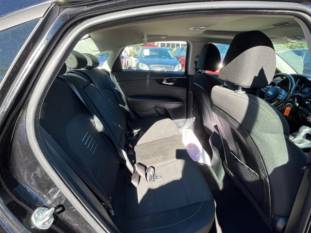 2019 Kia Forte in Greenville, SC 29607 - 18087684 18