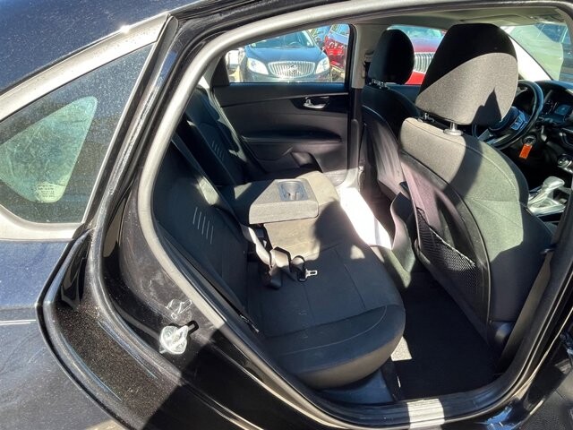 2019 Kia Forte in Greenville, SC 29607 - 18087684 19