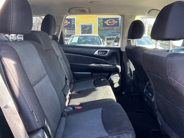 2019 Nissan Pathfinder in Greenville, SC 29607 - 18087685 16