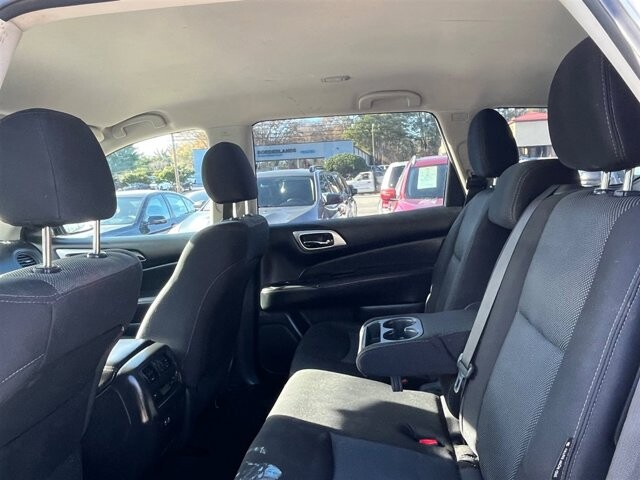 2019 Nissan Pathfinder in Greenville, SC 29607 - 18087685 26