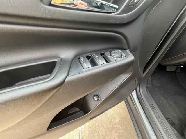 2018 Chevrolet Equinox in Greenville, SC 29607 - 18087692 29