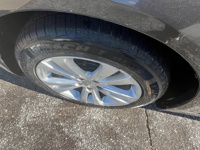 2017 Chrysler 200 in Greenville, SC 29607 - 18087695 11