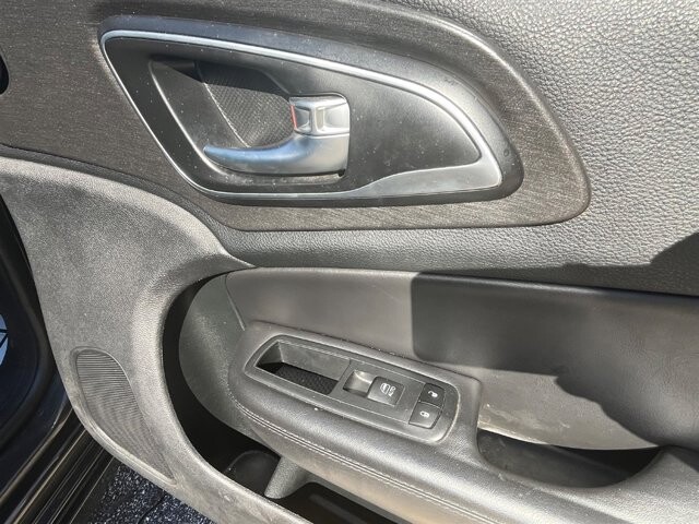 2017 Chrysler 200 in Greenville, SC 29607 - 18087695 15