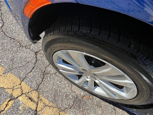 2015 Chrysler 200 in Greenville, SC 29607 - 18087699 12