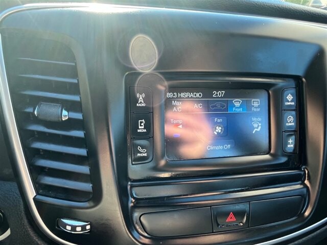 2015 Chrysler 200 in Greenville, SC 29607 - 18087699 33