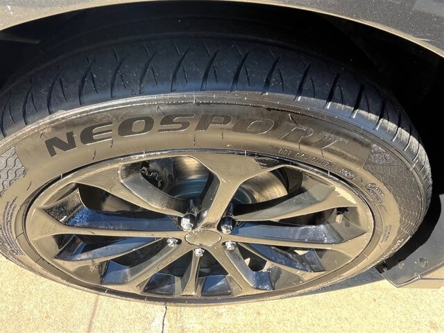 2015 Ford Taurus in Greenville, SC 29607 - 18087702 11