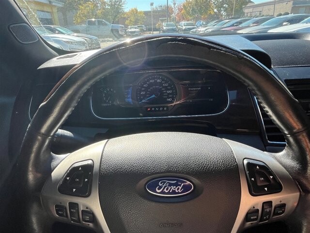 2015 Ford Taurus in Greenville, SC 29607 - 18087702 32
